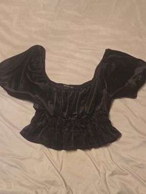 Velvet Puff Sleeve Crop